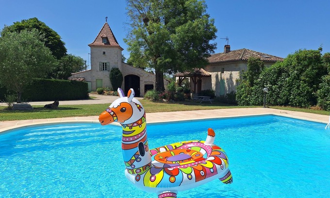 Monjoi Cottage | Elegant 4-Star Gîte with Private Pool in Occitanie