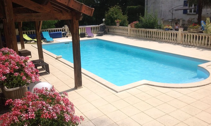Saint-Rabier Cottage | Top-Rated Holiday Cottage with Pool in Saint-Rabier