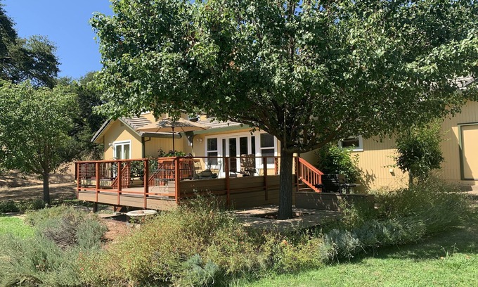 Shingle Springs House | Tranquil Retreat: Spa and Hot Tub Near Folsom & El Dorado