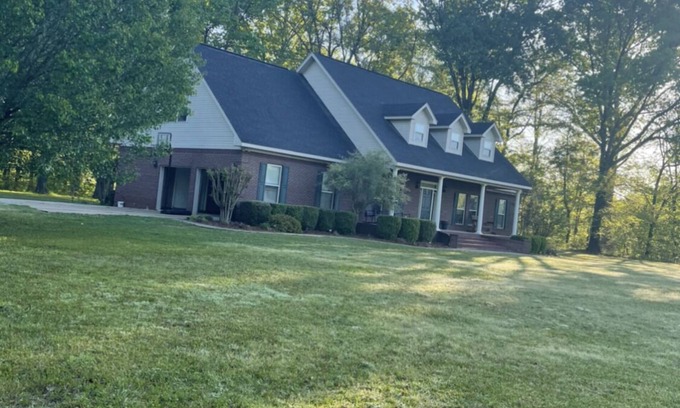 Pontotoc House | Inviting 4BR Home with Outdoor Living, Perfect for Families