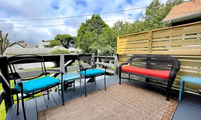 John Ball Park House | Inviting 4BR Westside Home in Downtown Grand Rapids