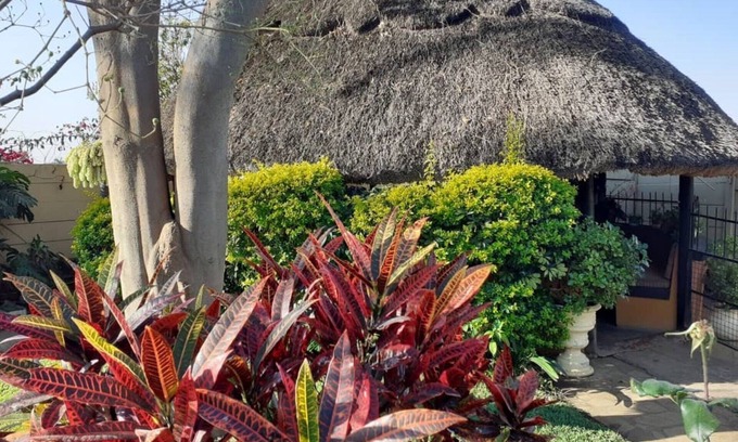 Harare House | Inviting 6-Bed House with Pool and Spa in Harare