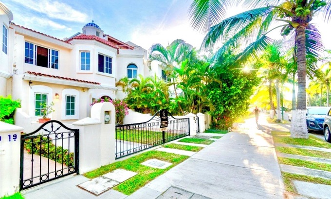 Puerto Vallarta House | Premier 7-Bed Villa in Marina Vallarta by Beach and Golf