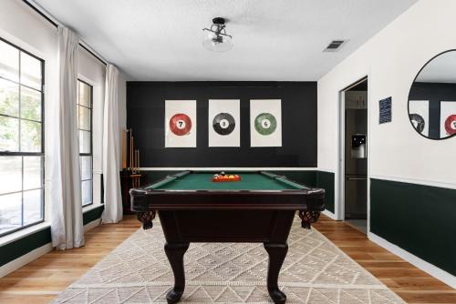 Round Rock West House | Charming 7BR Home in Round Rock