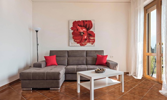 Tremosine Apartment | Idyllic "Bel Soggiorno 1" with Lake & Mountain Views