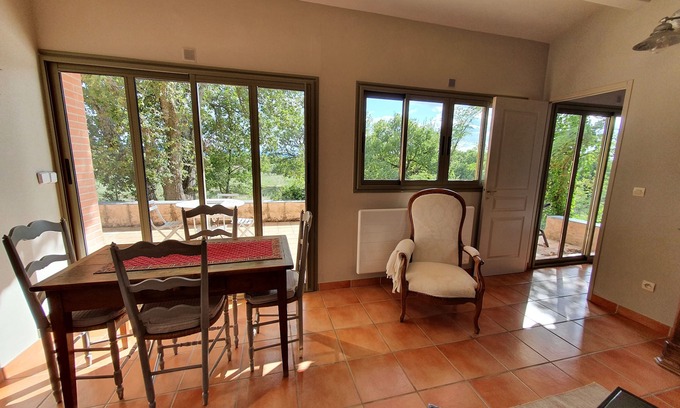 Aix-en-Provence House | Cozy Air-Conditioned House with Breakfast & Kitchen Amenities