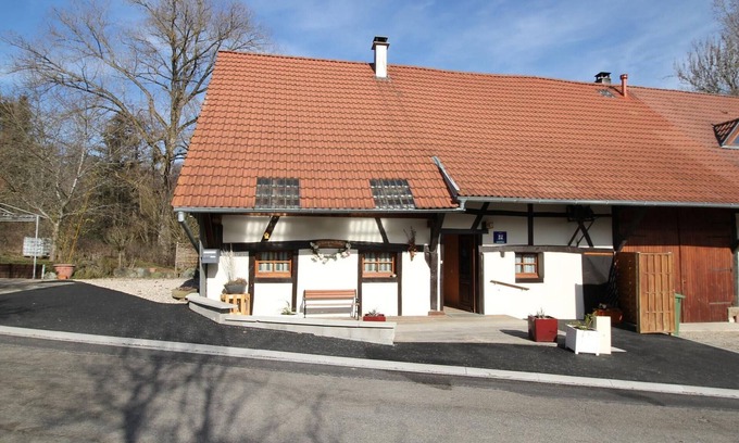 Bretten Cottage | Cozy Gite Bretten: Family-Friendly Stay with Spa Access