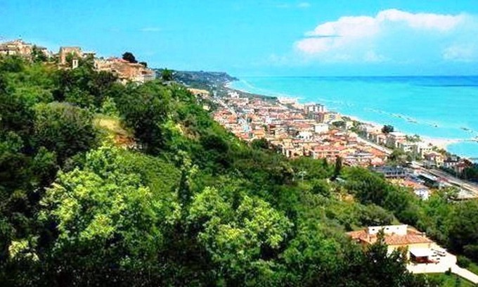 Cepagatti House | Cozy House with Ocean View in Medieval Village