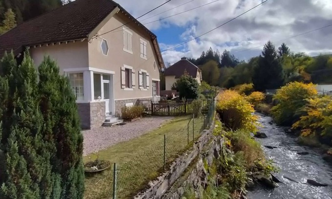 Gerardmer House | Cozy Retreat for Family Fun with Breakfast & Kitchen Access