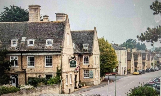 Wansford Cottage | Modern 3-Bed Cottage in Wansford - Family Friendly Retreat