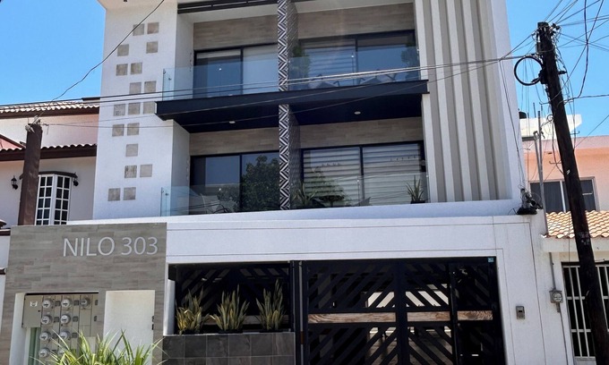 Las Gaviotas Apartment | Charming and nightlife haven-bedroom apartment with AC, in beautiful Mazatlán