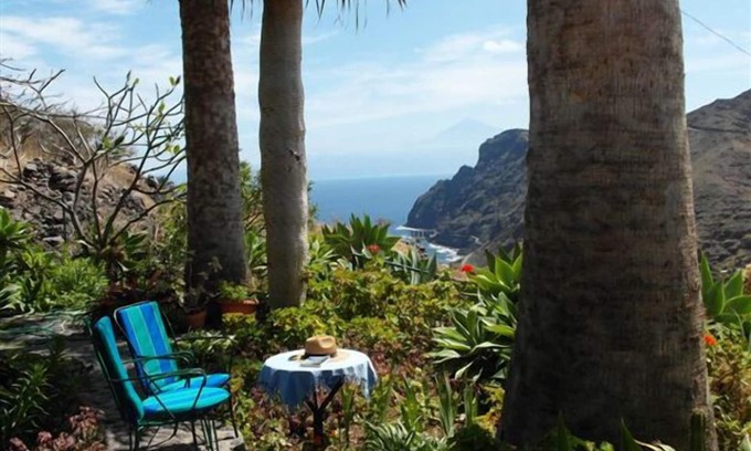 Hermigua House | Serene Cottage with Oceanfront Views and Premier Amenities