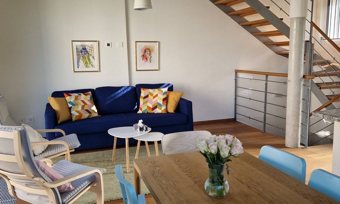 Gurmels Villa | Stylish Villa with Pool and Spa for a Relaxing Getaway