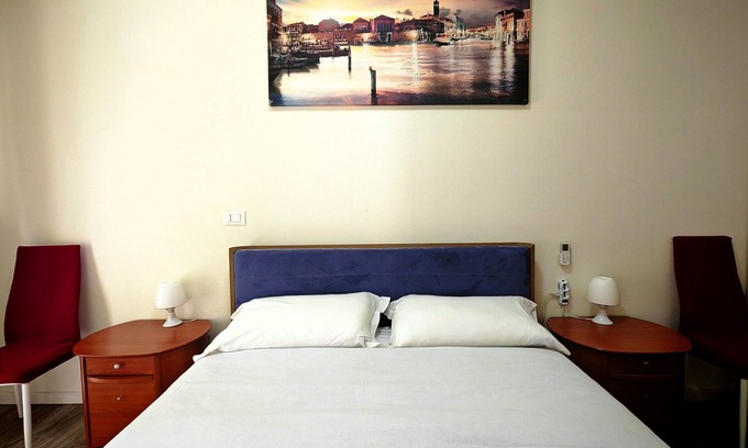 Malamocco Apartment | Charming Apartment with Garden View in enchanting Venezia