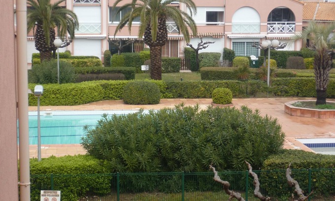 Palavas-les-Flots Apartment | Elegant Apartment with Pool and Oceanfront Views in Palavas