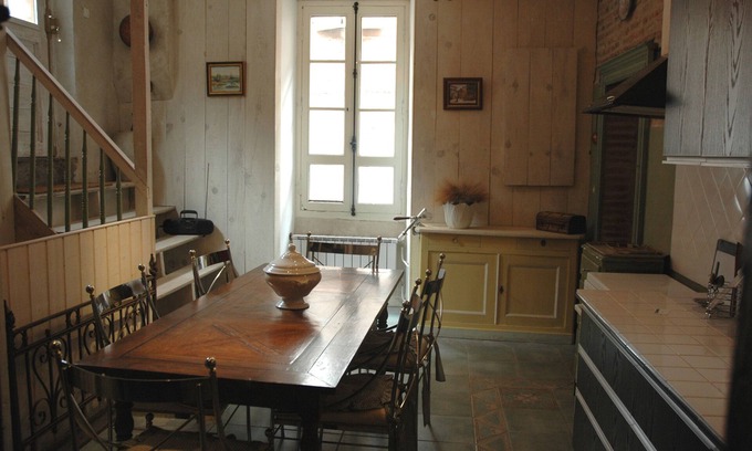 Albi Apartment | Top-Rated Apartment for 4 with Wi-Fi and Spa Amenities