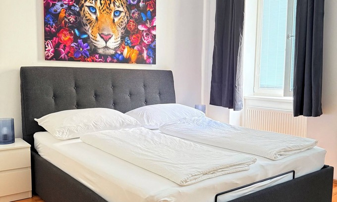 Rudolfsheim-Funfhaus Apartment | Charming apartment for 4