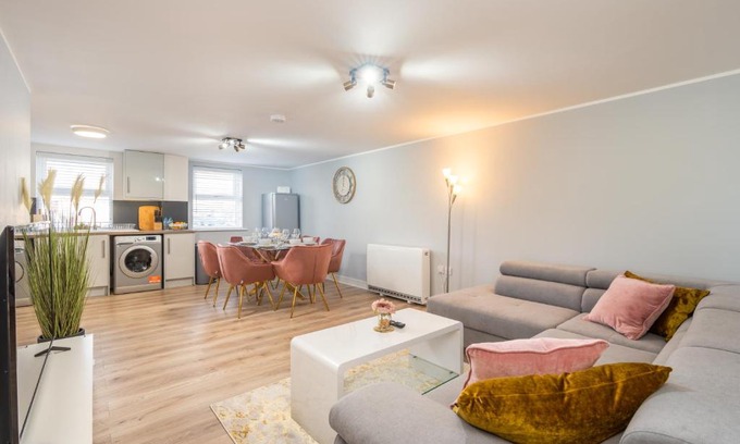 Andover Apartment | Family-Friendly Apartment in Andover with Smart TV & Netflix