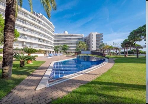 Blanes Apartment | Sea View 2-Bedroom Apartment with Shared Pool in Blanes
