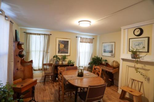 Biddeford Apartment | Charming apartment in lovely Biddeford w AC, WiFi