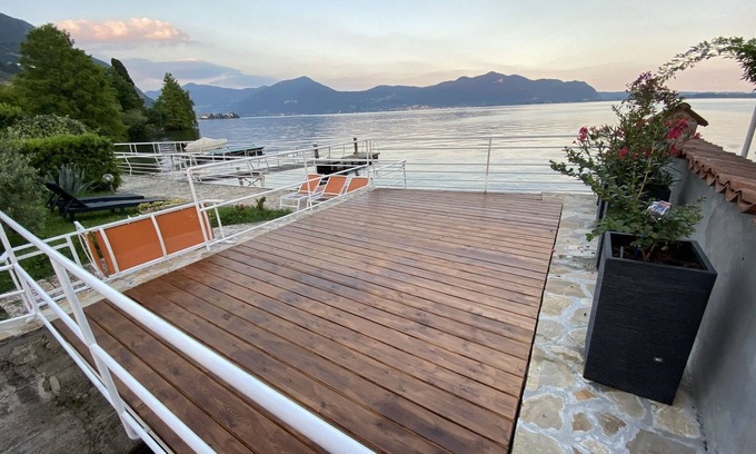Predore Apartment | Idyllic Villa Apartment with Spa and Lake Views