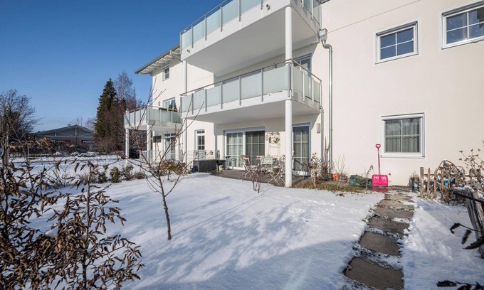 Otterfing Apartment | Guest Rated 10/10 Apartment “Lausbub” with Garden & Wi-Fi