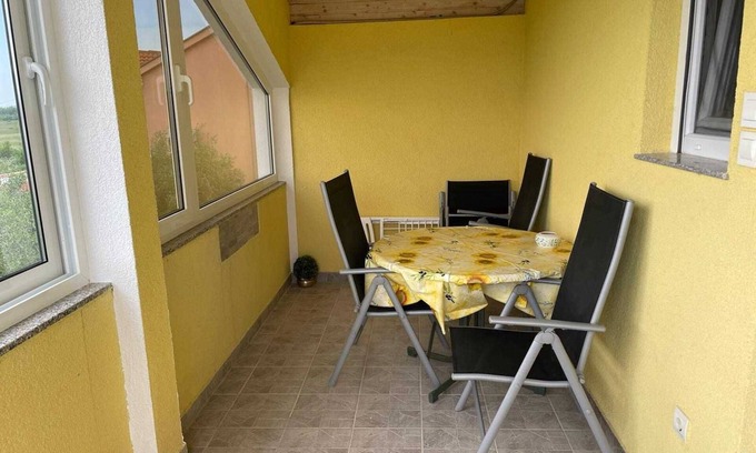 Privlaka Apartment | Pet-Friendly Retreat at Apartment Val for Family Getaways