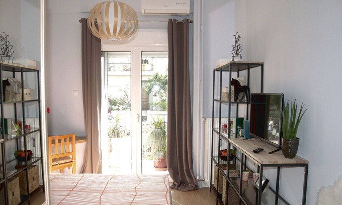Ilioupoli Apartment | Charming Apartment Well Located