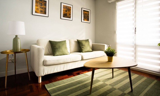 Sestao Apartment | Welcoming Apartment with Wifi and Spa in Sestao