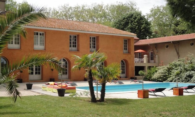 Beziers Apartment | Stylish Apartment with Ocean View and Large Terrace