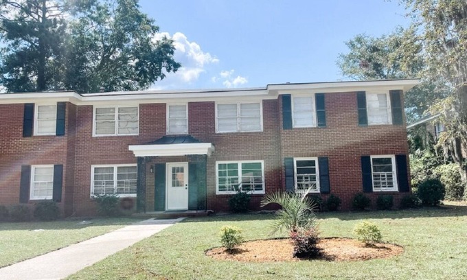 Midtown Apartment | Cozy Apartment Steps from Savannah's Historic District