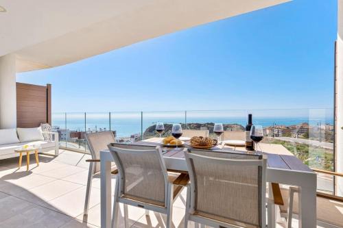 Fuengirola Apartment | Ocean View Apartment - Guest Rated 10/10 & Family-Friendly