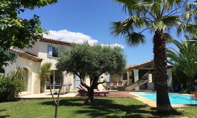 Lattes House | Architectural Gem with Pool & Ocean Views Near Montpellier