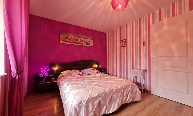 Choloy-Menillot Bed & Breakfast | Comfortable Guestroom Choloy-Ménillot for Family Stays