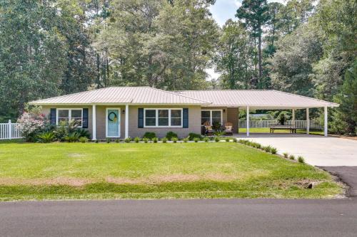 Bamberg House | Cozy Bamberg Retreat Steps from Medical Centers