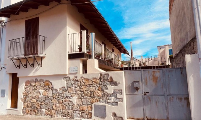 Bari Sardo Apartment | Discover Bari Sardo: Pet-Friendly Oceanfront Retreat