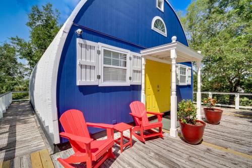 Bay St Louis House | Relaxing Bay St Louis Home with Canal Access for Families
