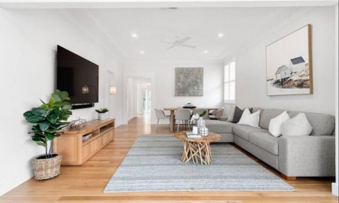Burraneer House | Inviting Bayside Home with Hot Tub & Family-Friendly Perks