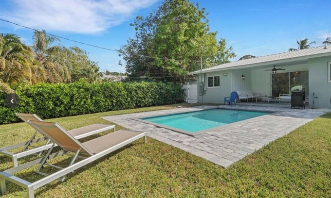 Naples Park House | Charming Beach Cottage With Pool!