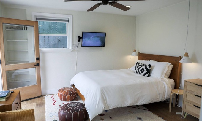 San Clemente Apartment | Charming Beachside Studio – Walk to Beach, Coffee & Wedding Venues