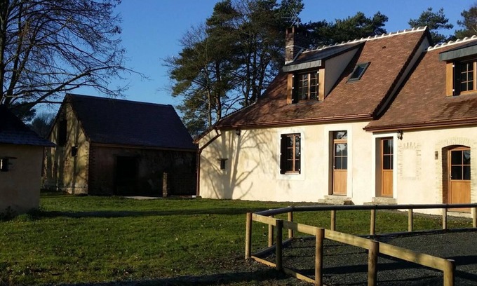 Saint-Mars-d'Outille Cottage | Top-Rated Gite Saint-Mars-d'Outillé with Spa & Breakfast