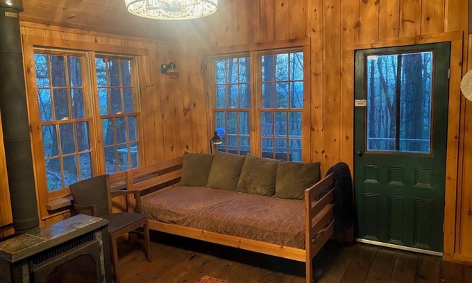 Ghent Cabin | Charming Cabin in the Woods. POOL!