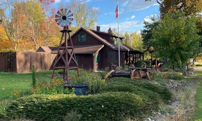 Normalville Cabin | Spacious Cabin Retreat near 7Springs and Ohiopyle