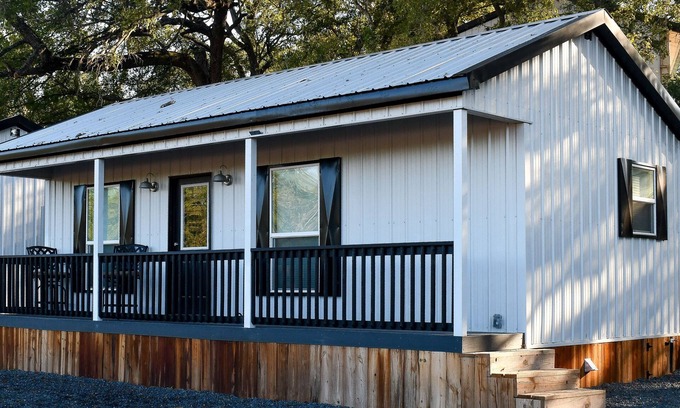 Boerne Cabin | Inviting Cabin Retreat with Kitchen in Texas Hill Country
