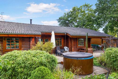 Hoeve Strand House | Discover Comfort at Sandgrdsvej 14, Asns with Hot Tub