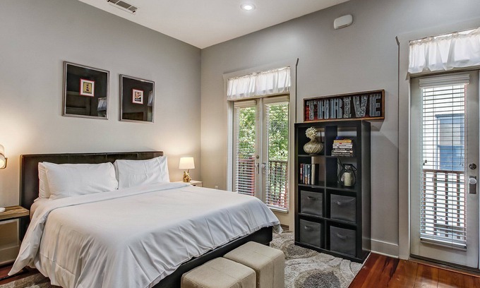 Hitch Village - Fred Wessels Homes Condo | Inviting Carriage House Near Crawford Square with Pool Access