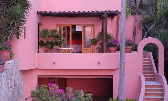 San Francisco Cottage | Charming Casita right by the jungle and one block to the beach