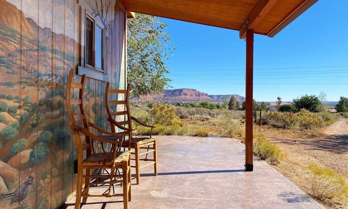 Kanab House | Pet-Friendly Casita with Fenced Yard & Top-Rated Amenities