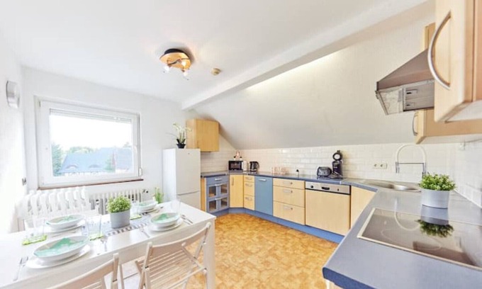 Rust Apartment | Central Hotel: Just 5 Minutes Walk from the Park