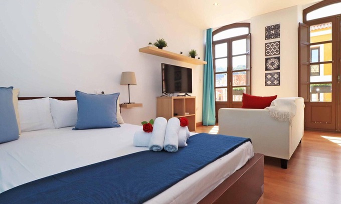 Lagunillas Apartment | Cozy Studio Málaga: Ideal for Couples and Family Stay